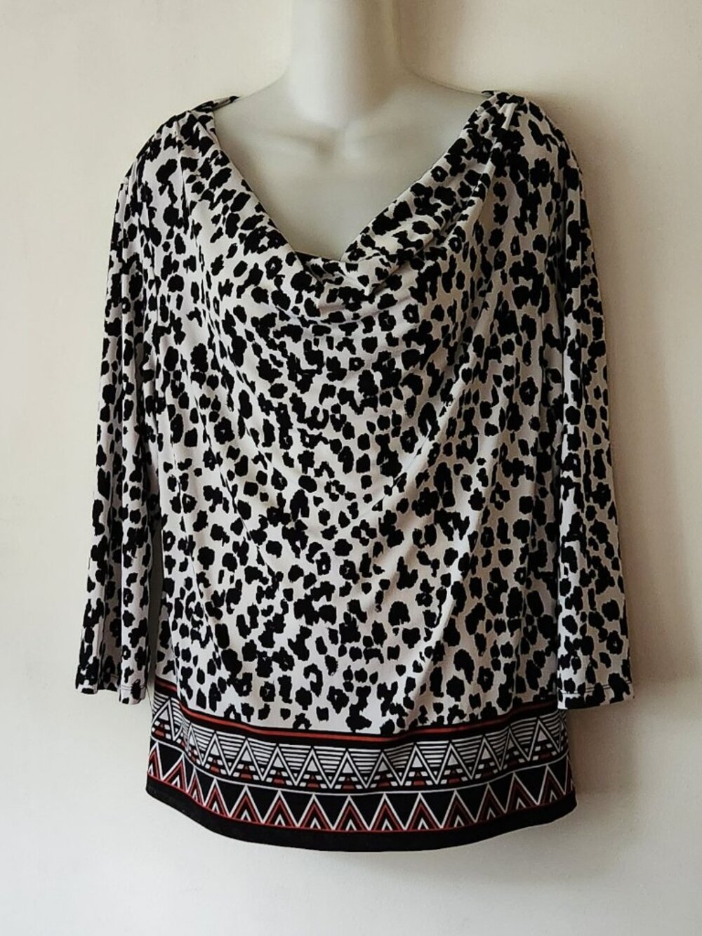 Ruby Rd. top sz L black white animal print VGUC